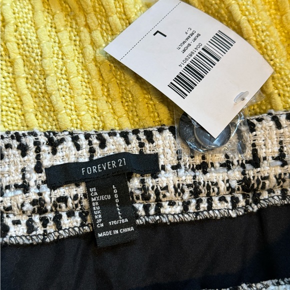 Black and White Tweed Mini Skirt - Picture 5 of 12